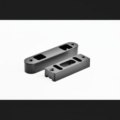 Хорошая цена Прочные, прецизионно обработанные, настраиваемые детали из пластика, изготовленные на станках с ЧПУ, для автомобильной промышленности и электроники онлайн